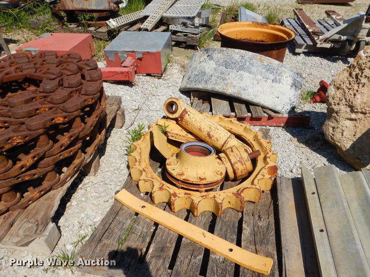 image for item FH9468 Caterpillar parts