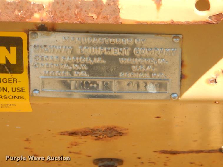 image for item FH9471 (2) tailgate spreaders and arrow board