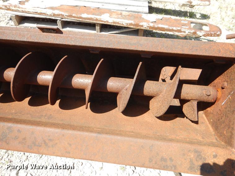 image for item FH9471 (2) tailgate spreaders and arrow board