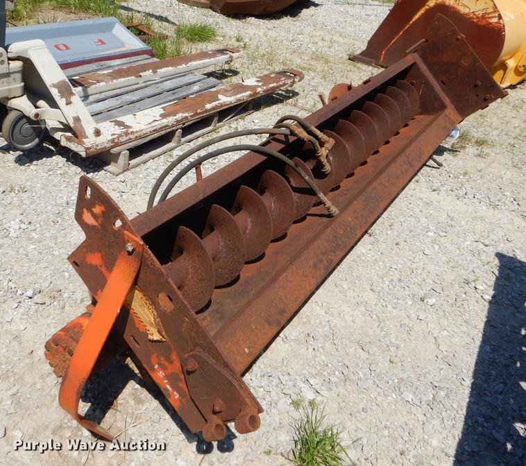 image for item FH9471 (2) tailgate spreaders and arrow board