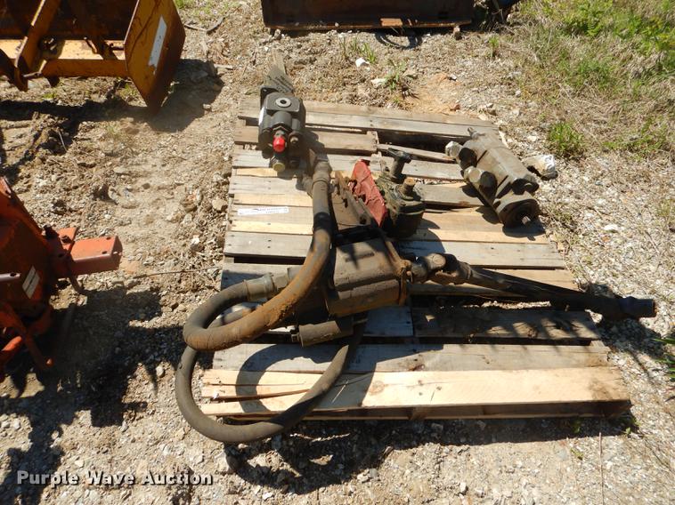 image for item FH9475 (4) pumps