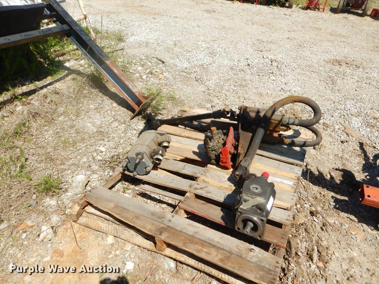 image for item FH9475 (4) pumps