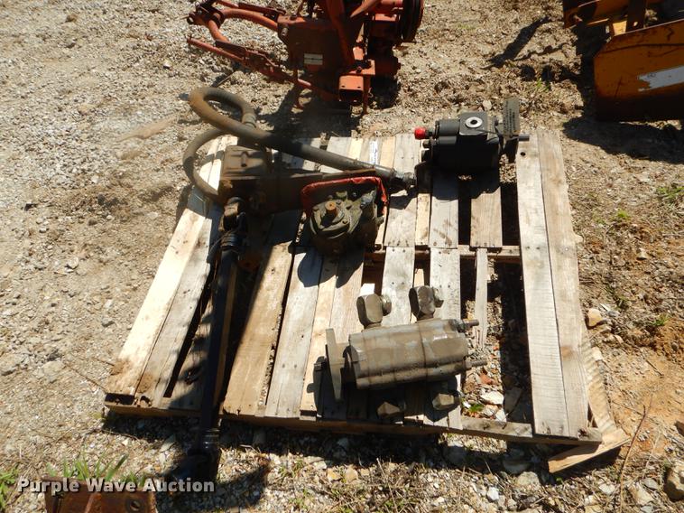 image for item FH9475 (4) pumps