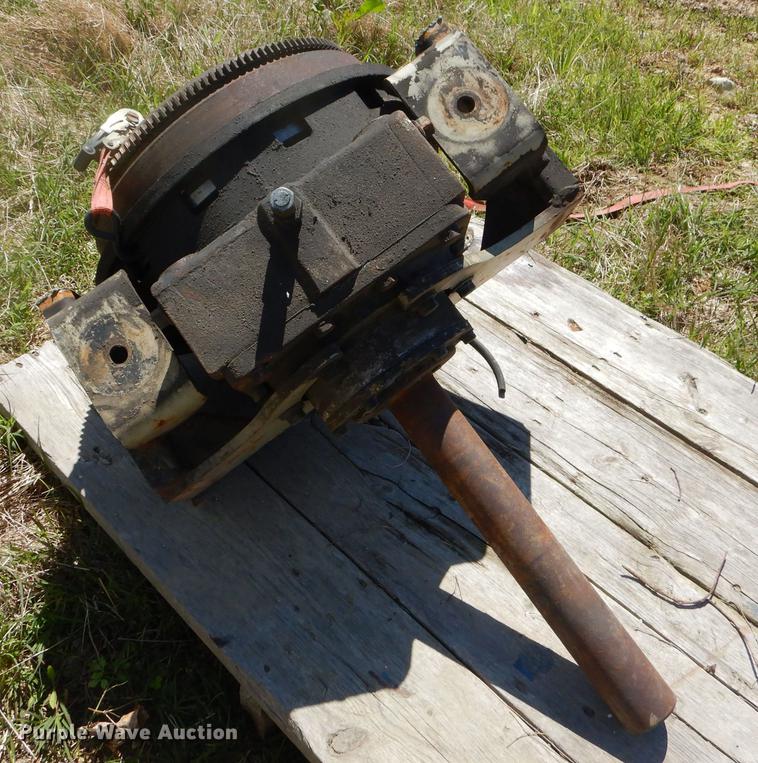 image for item FH9476 Four cylinder diesel engine