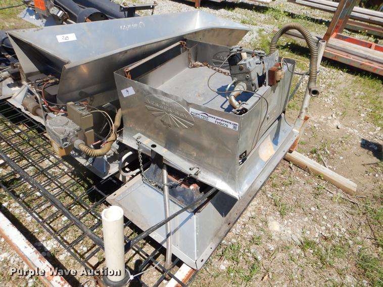 image for item FH9478 Approximately 8 heaters