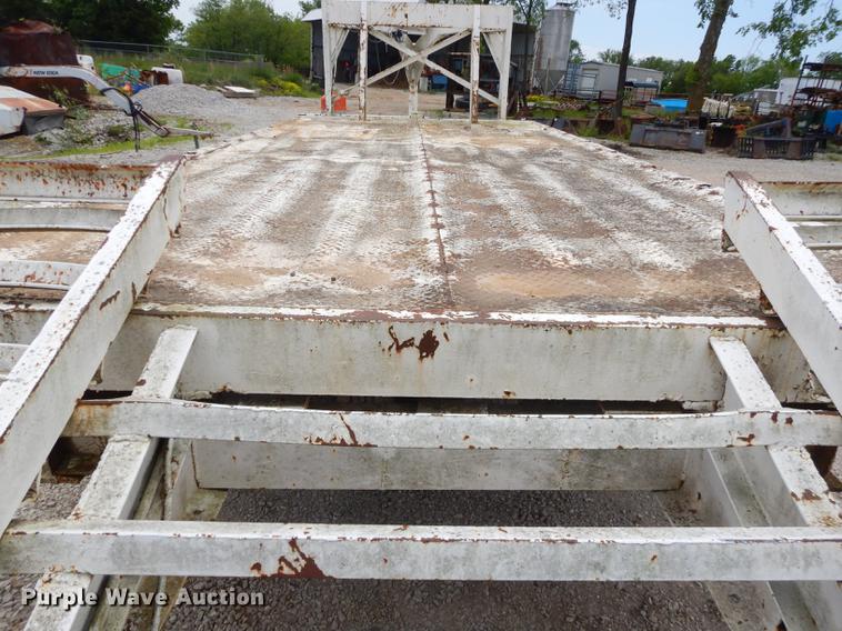 image for item FH9485 1986 shop built equipment trailer