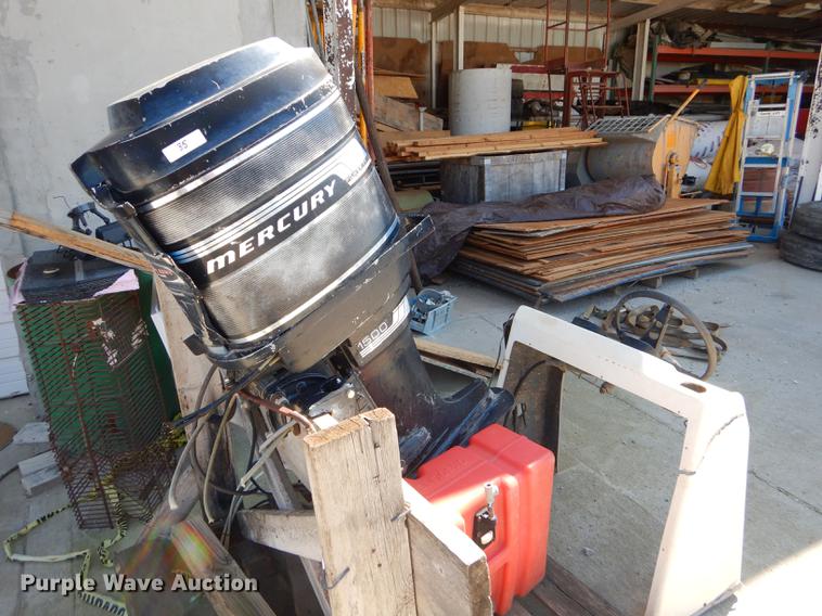 image for item FH9488 1977 Mercury outboard gas engine