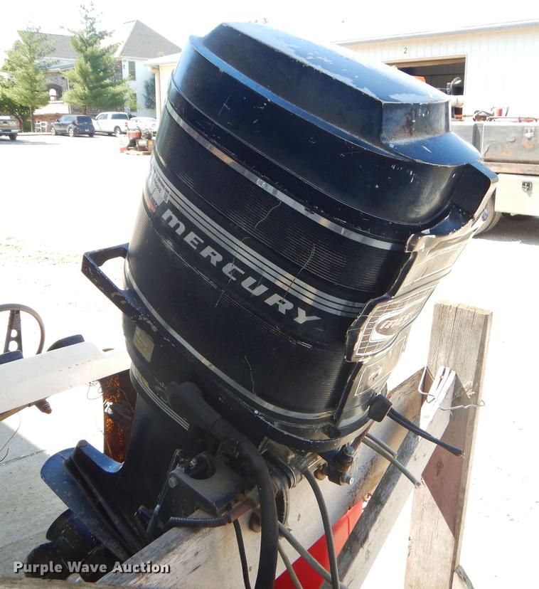 image for item FH9488 1977 Mercury outboard gas engine
