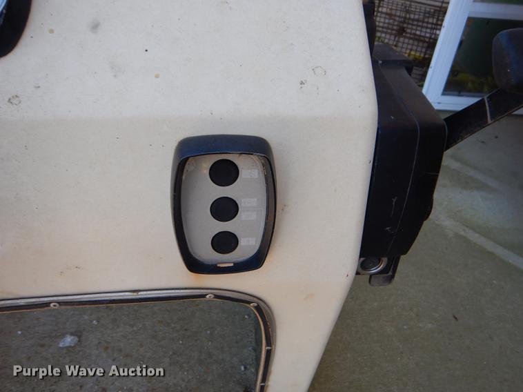 image for item FH9488 1977 Mercury outboard gas engine