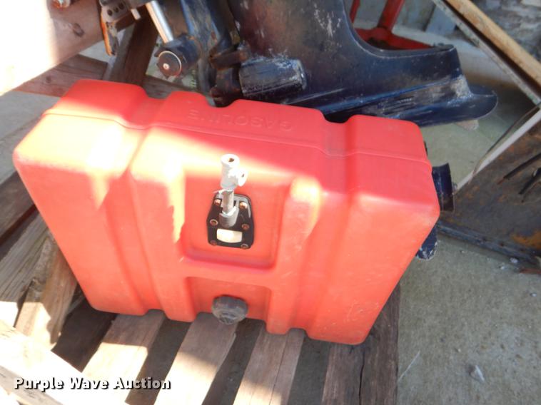 image for item FH9488 1977 Mercury outboard gas engine