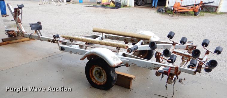 image for item FH9488 1977 Mercury outboard gas engine