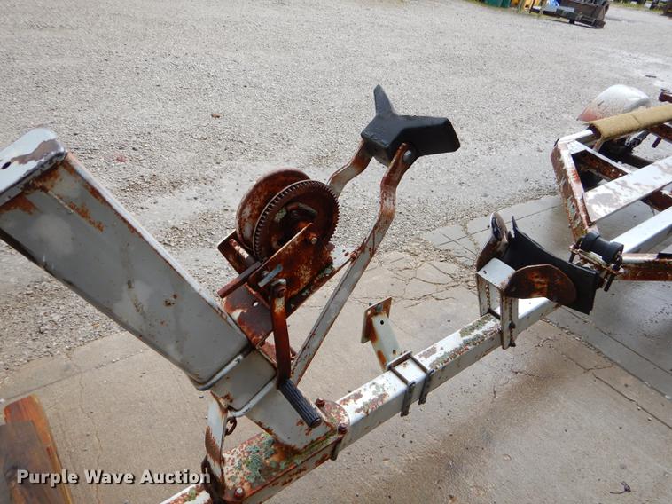 image for item FH9488 1977 Mercury outboard gas engine