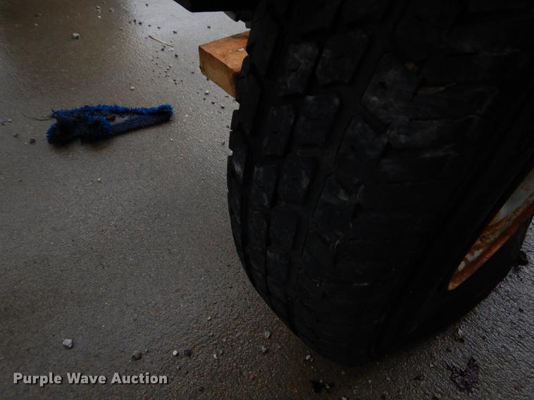 image for item FH9488 1977 Mercury outboard gas engine