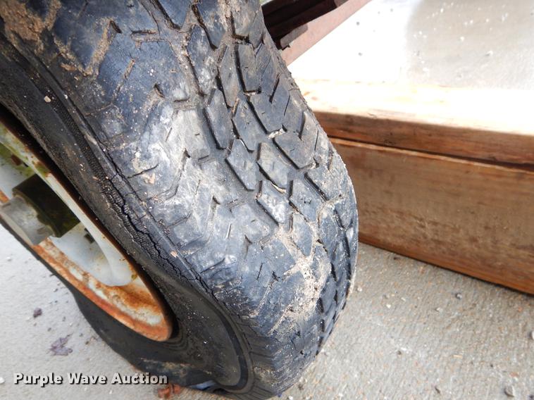 image for item FH9488 1977 Mercury outboard gas engine