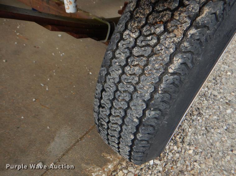 image for item FH9488 1977 Mercury outboard gas engine