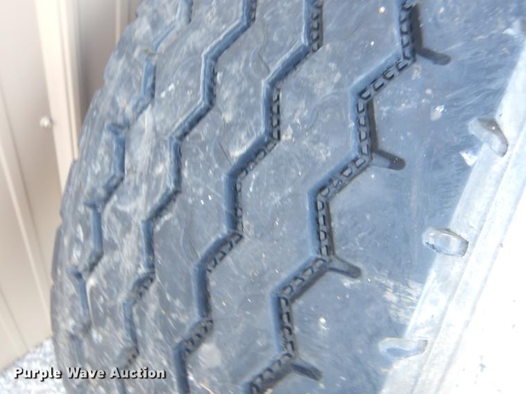 image for item FH9493 (2) 425/65R22.5 tires