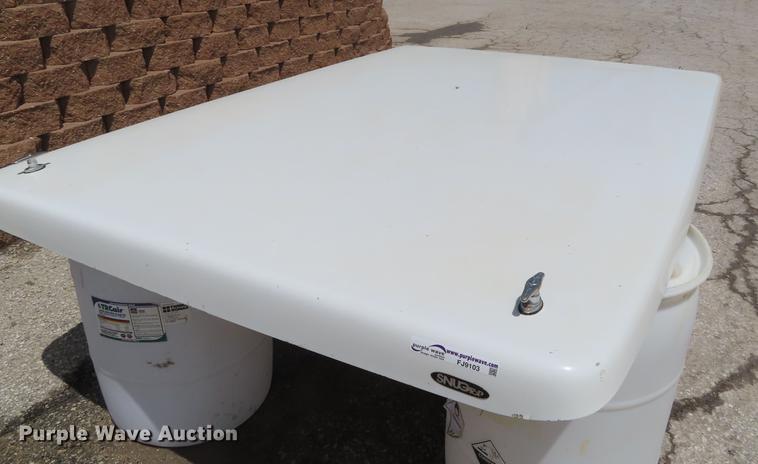 image for item FJ9103 Snugtop fiberglass bed cover