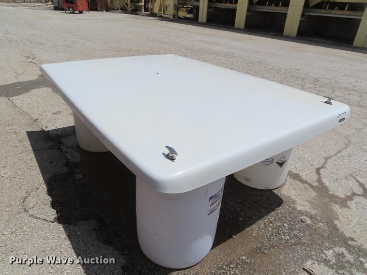 image for item FJ9103 Snugtop fiberglass bed cover