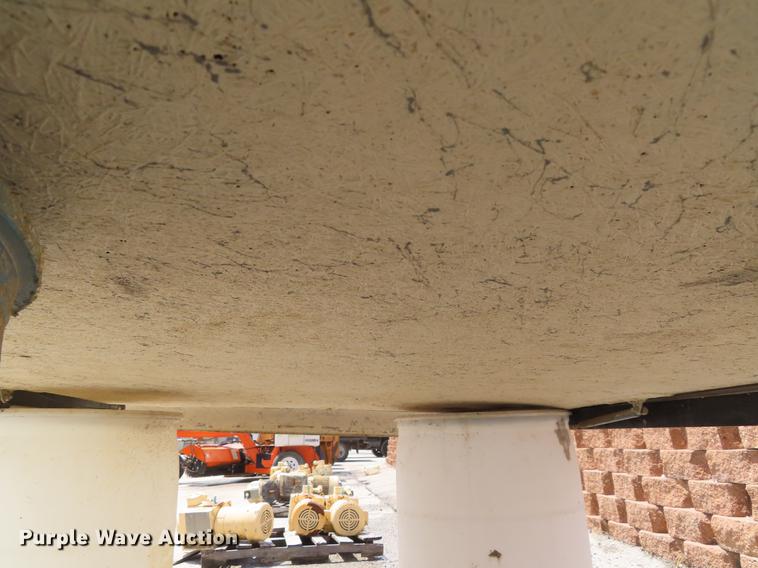 image for item FJ9103 Snugtop fiberglass bed cover