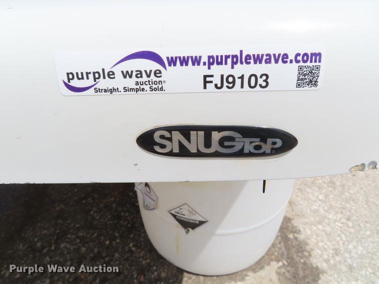 image for item FJ9103 Snugtop fiberglass bed cover