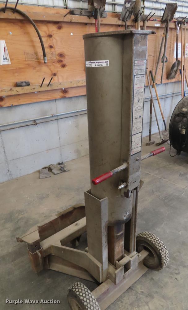 image for item FJ9106 Gray TNT550 automotive lift