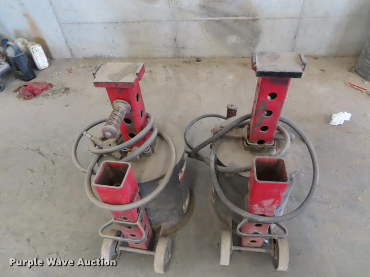 image for item FJ9110 (2) Gray TAJS-2000 pneumatic jack stands