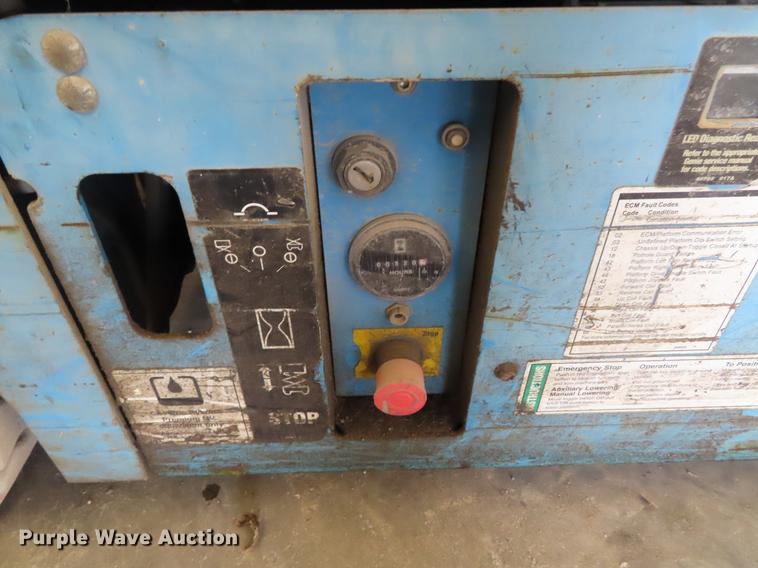 image for item FJ9117 2004 Genie GS1930 scissor lift