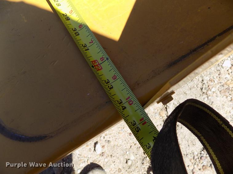 image for item FN9500 Powertek 727 wood chipper