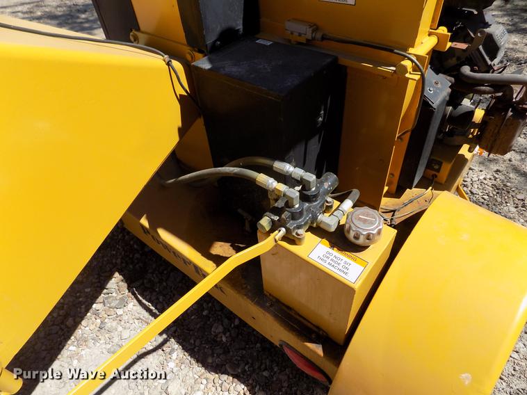 image for item FN9500 Powertek 727 wood chipper