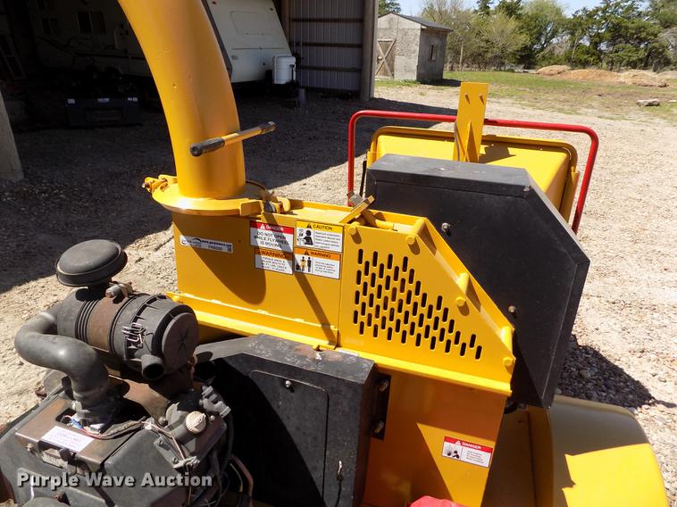 image for item FN9500 Powertek 727 wood chipper