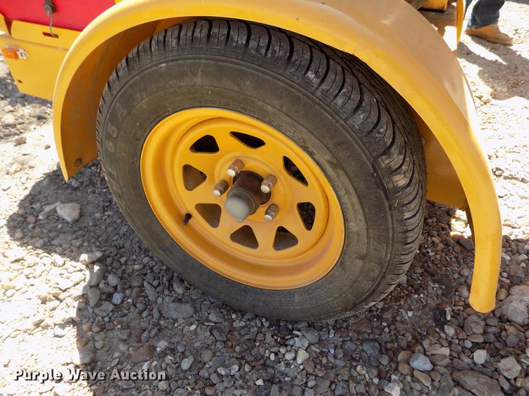 image for item FN9500 Powertek 727 wood chipper