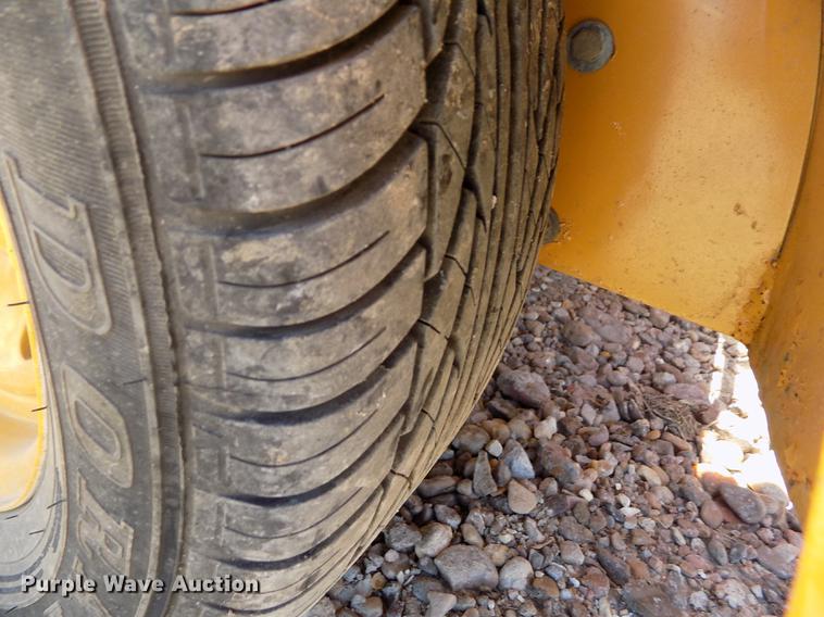 image for item FN9500 Powertek 727 wood chipper