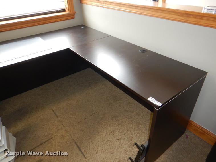 image for item FQ9773 (6) L-shaped desks