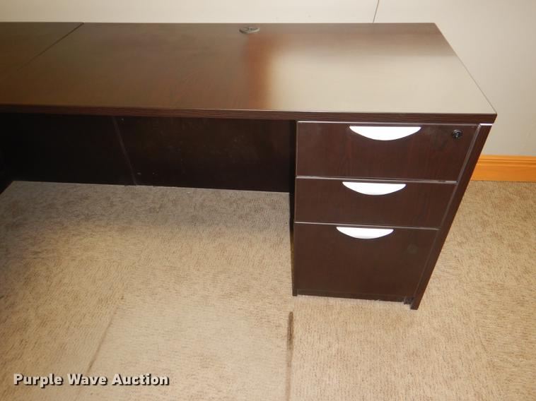 image for item FQ9773 (6) L-shaped desks