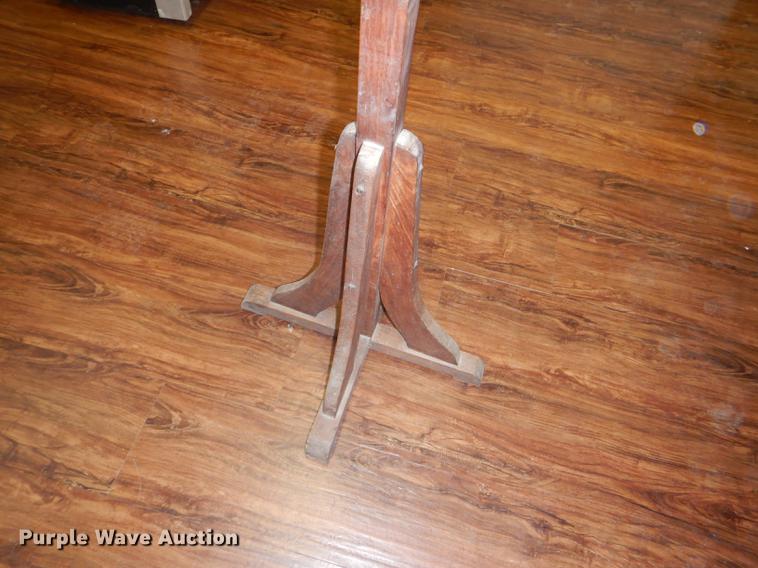 image for item FQ9782 Furniture