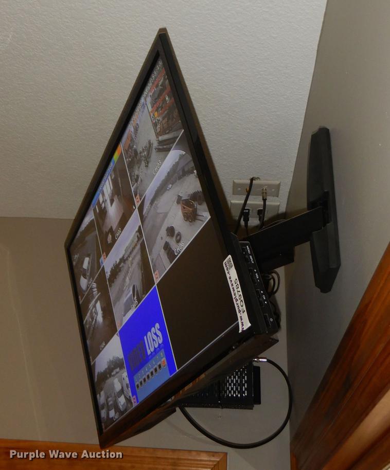 image for item FQ9785 (3) Insignia flat screen televisions