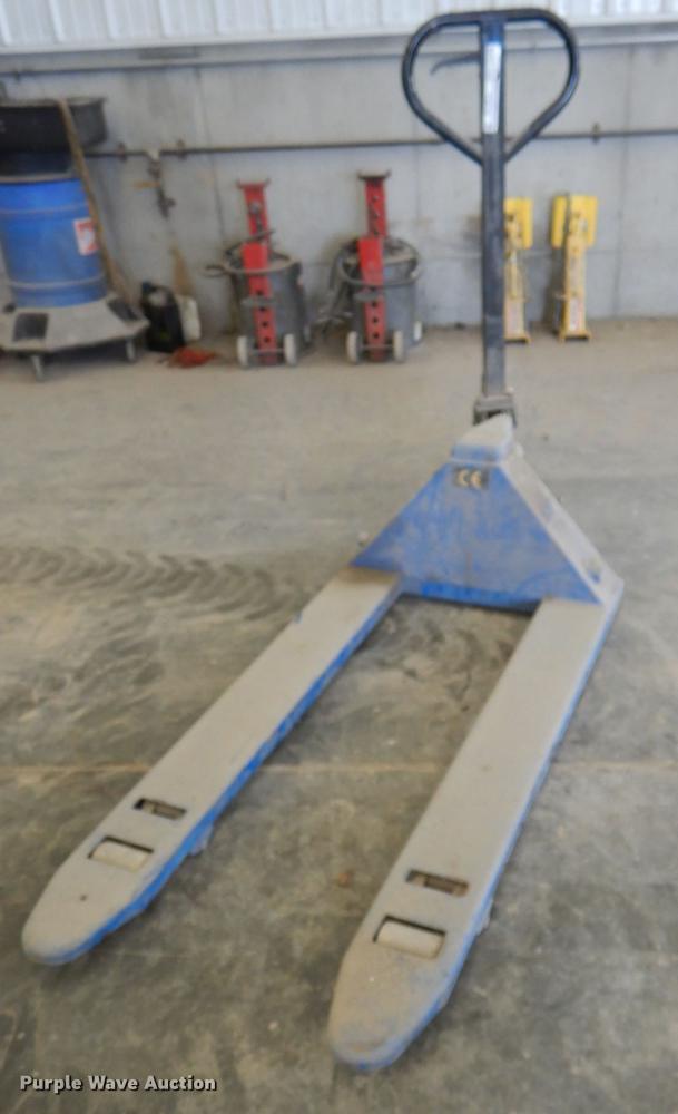 image for item FQ9795 Pallet jack