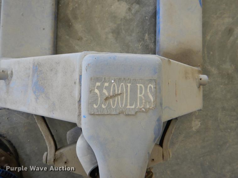 image for item FQ9795 Pallet jack