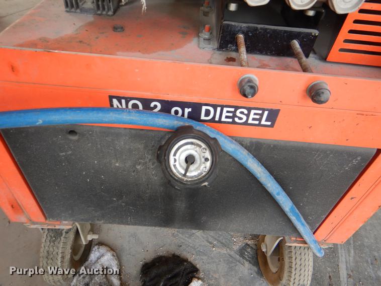 image for item FQ9796 Grizzly Easy-Kleen pressure washer