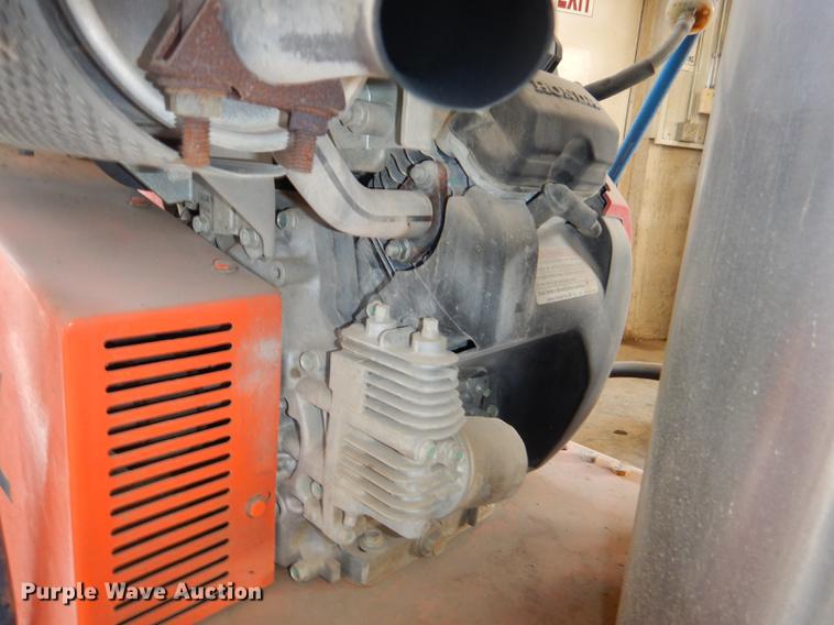 image for item FQ9796 Grizzly Easy-Kleen pressure washer