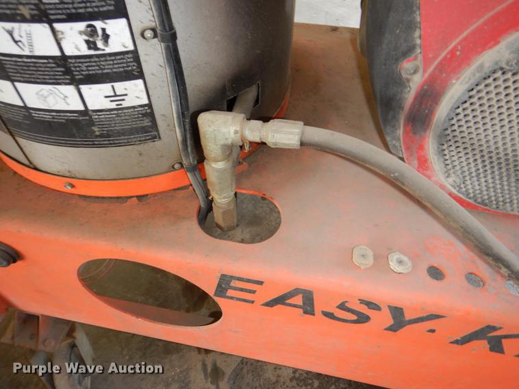 image for item FQ9796 Grizzly Easy-Kleen pressure washer