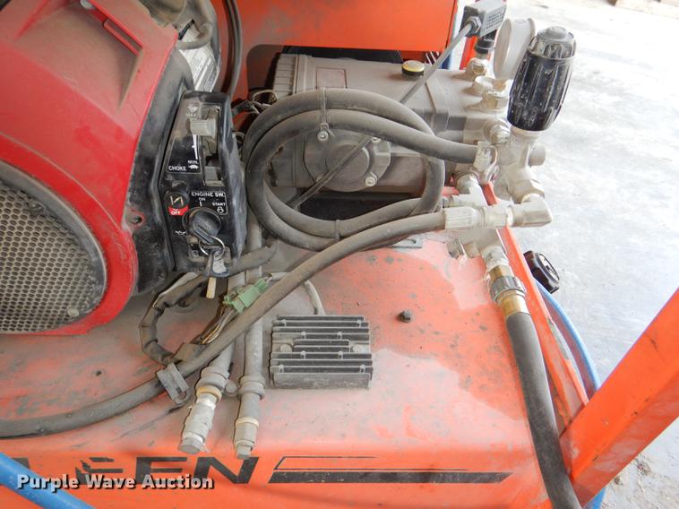 image for item FQ9796 Grizzly Easy-Kleen pressure washer