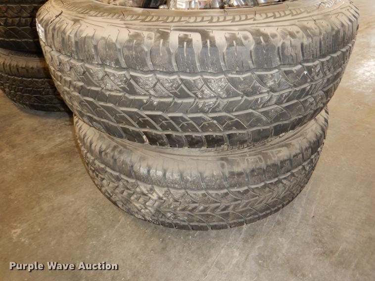 image for item FQ9802 (4) Sailun 265/75R16 tires and wheels