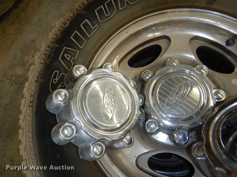 image for item FQ9802 (4) Sailun 265/75R16 tires and wheels