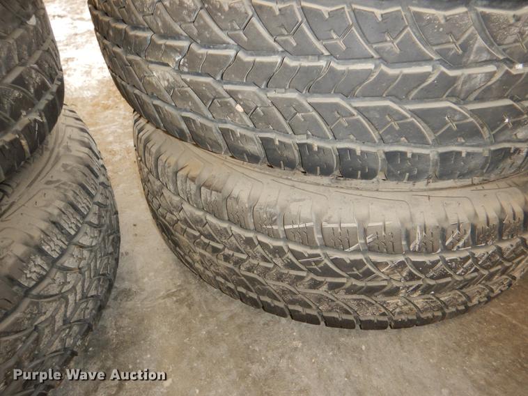 image for item FQ9802 (4) Sailun 265/75R16 tires and wheels