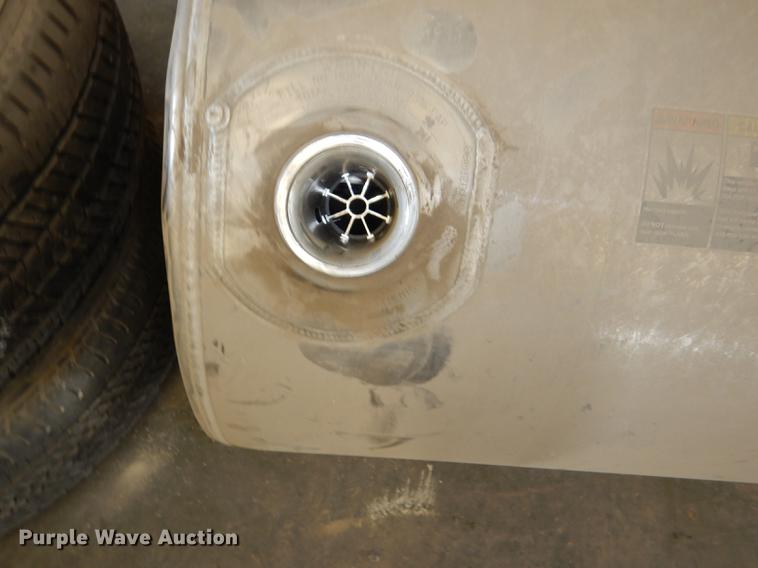 image for item FQ9804 Kenworth T800 fuel tank