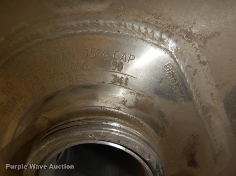 image for item FQ9804 Kenworth T800 fuel tank