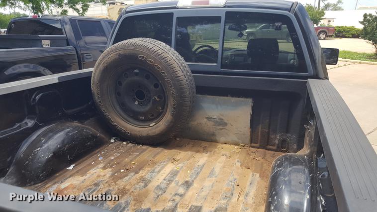 image for item FS9540 2004 Ford F150 SuperCrew pickup truck