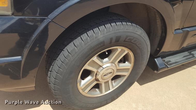image for item FS9541 2004 Ford Expedition Eddie Bauer SUV