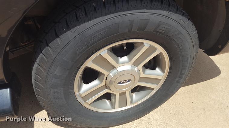 image for item FS9541 2004 Ford Expedition Eddie Bauer SUV